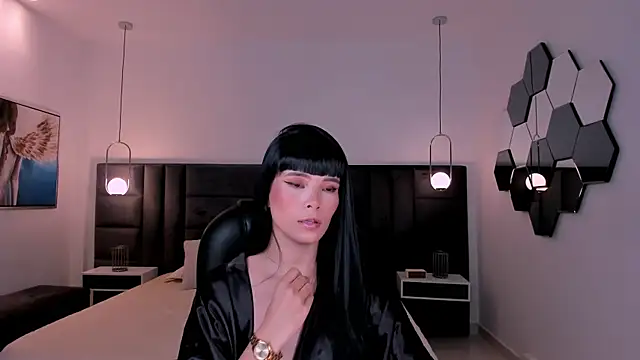 AgathaKondo  online show from April 14, 9:10 pm