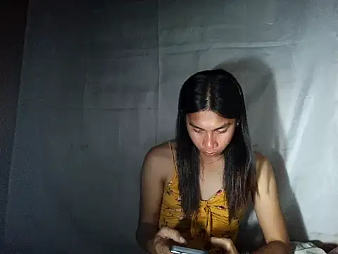 Snapshot of Asian_PrettyAle chatting on April 23, 1:13 pm Asian PrettyAle online show from April 23, 1:13 pm