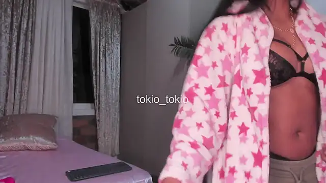 Snapshot of Tokio_Tokio chatting on December 13, 12:09 am Tokio Tokio online show from December 13, 12:09 am