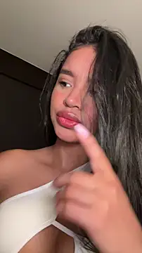 Snapshot of Tokio_Tokio chatting on February 9, 9:41 pm Tokio Tokio online show from February 9, 9:41 pm