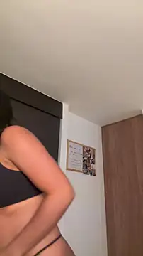 Snapshot of Tokio_Tokio chatting on February 10, 9:08 pm Tokio Tokio online show from February 10, 9:08 pm