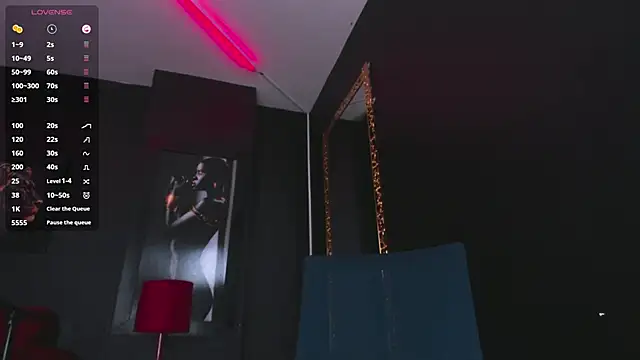 Snapshot of Nyx_Moon chatting on May 2, 11:21 pm Nyx Moon online show from May 2, 11:21 pm