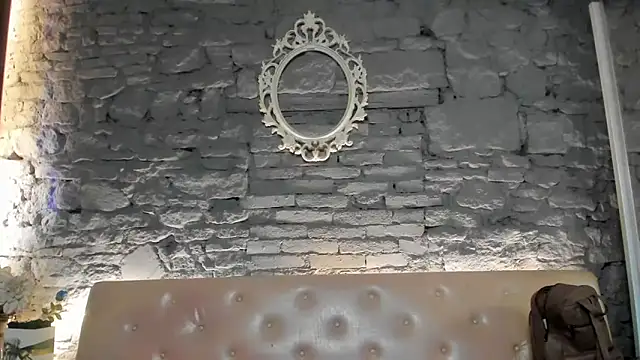 Snapshot of shygurl18 chatting on February 2, 6:01 am shygurl18 online show from February 2, 6:01 am