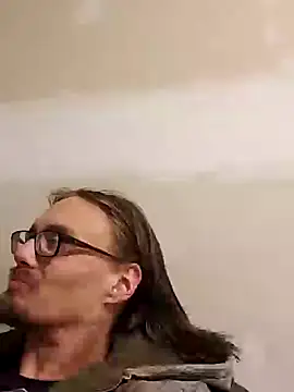 Snapshot of dandonn chatting on January 31, 5:19 am dandonn online show from January 31, 5:19 am