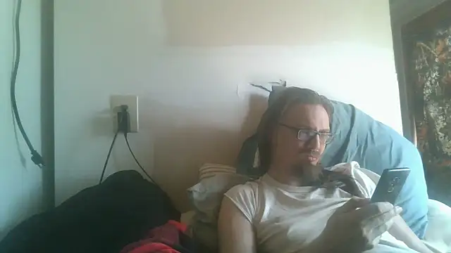 Snapshot of dandonn chatting on April 27, 7:45 pm dandonn online show from April 27, 7:45 pm