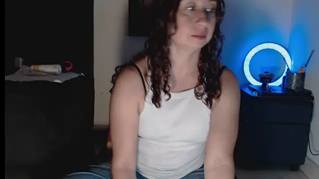 Milf Valeria online show from February 3, 6:57 pm