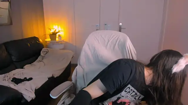 SilverMuse online show from April 9, 1:16 am