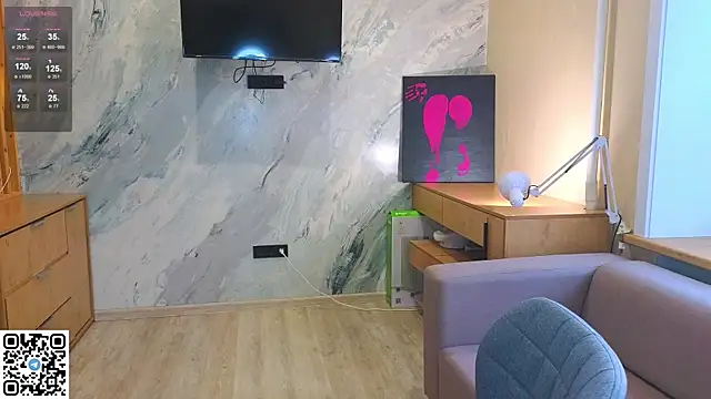 Snapshot of miss_bubbles_ chatting on October 2, 1:12 am miss bubbles online show from October 2, 1:12 am