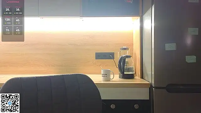 Snapshot of miss_bubbles_ chatting on October 21, 12:22 am miss bubbles online show from October 21, 12:22 am