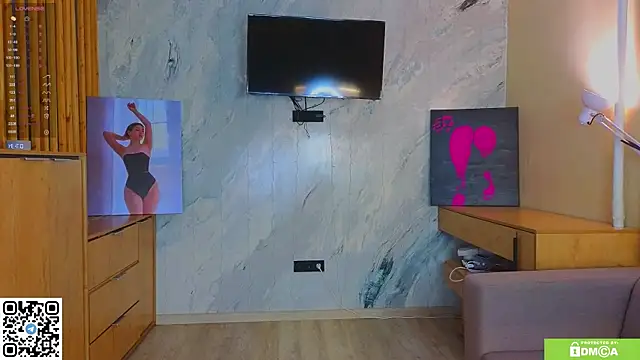 Snapshot of miss_bubbles_ chatting on January 10, 12:34 am miss bubbles online show from January 10, 12:34 am