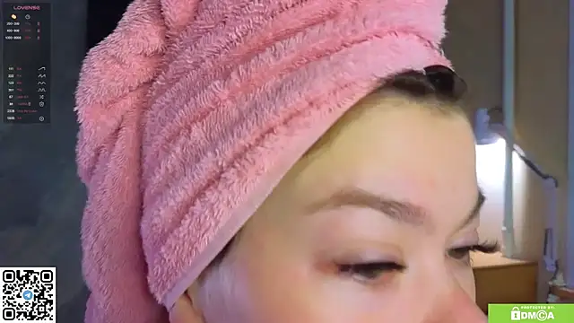 Snapshot of miss_bubbles_ chatting on February 18, 11:33 pm miss bubbles online show from February 18, 11:33 pm