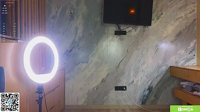 Snapshot of miss_bubbles_ chatting on February 21, 12:55 am miss bubbles online show from February 21, 12:55 am