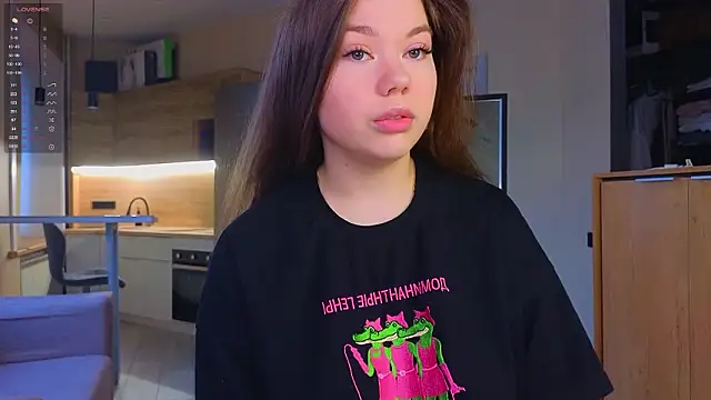 miss bubbles  online show from March 22, 1:09 am