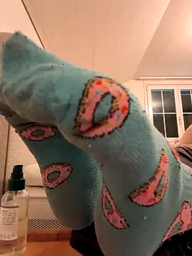 Teafeet online show from March 7, 3:31 pm