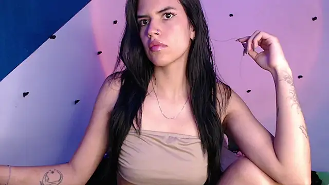 Snapshot of 9Sophie_Rosse chatting on February 11, 4:23 pm 9Sophie Rosse online show from February 11, 4:23 pm