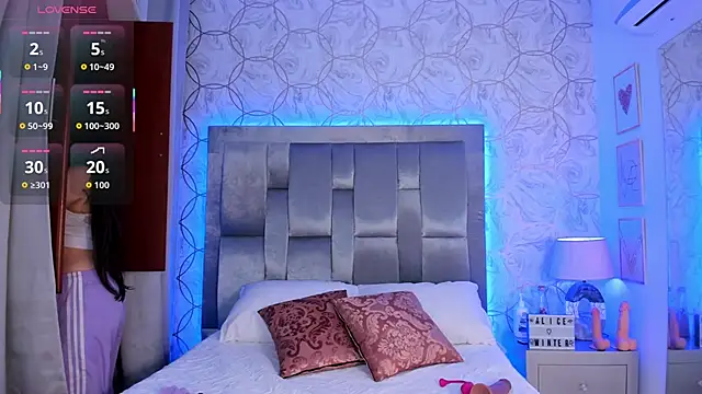 AlliceWinter online show from October 13, 11:10 am