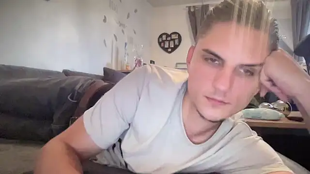 Sweetbooy90 online show from September 30, 7:46 am