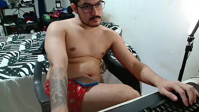 Snapshot of Leonino231 chatting on May 3, 1:11 am Leonino231 online show from May 3, 1:11 am