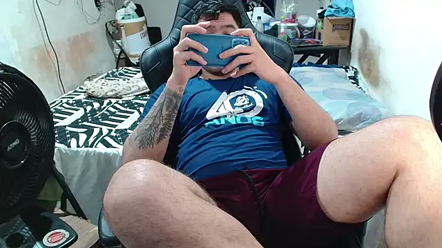 Snapshot of Leonino231 chatting on July 4, 6:58 pm Leonino231 online show from July 4, 6:58 pm