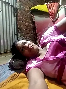 Snapshot of Savita992 chatting on October 11, 11:25 pm Savita992 online show from October 11, 11:25 pm