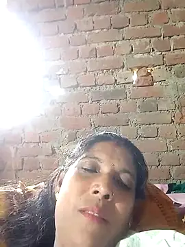 Snapshot of Savita992 chatting on October 15, 6:57 am Savita992 online show from October 15, 6:57 am