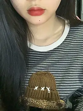 Linhtruong  online show from March 4, 4:18 am