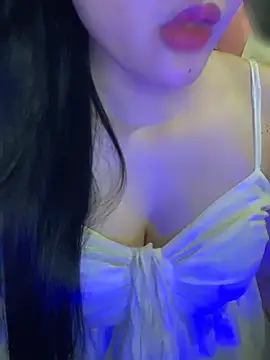 Linhtruong  online show from May 1, 11:26 am