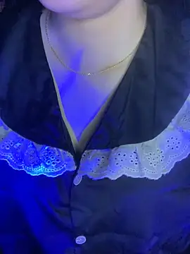 Linhtruong  online show from May 14, 4:19 am