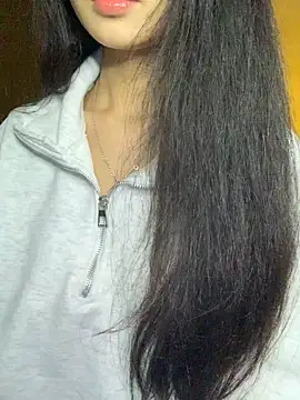 Nhinhi18 online show from February 11, 5:29 pm