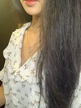 Nhinhi18 online show from April 7, 3:23 pm