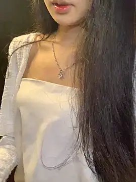 Nhinhi18 online show from April 22, 3:24 pm