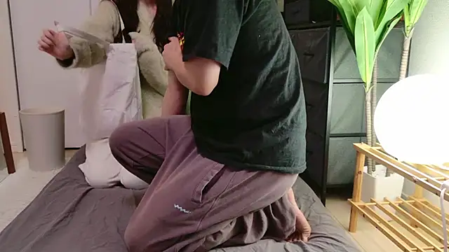 C-4bomb online show from December 16, 9:58 am