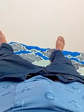 hackyourpussyxh online show from April 8, 9:42 am