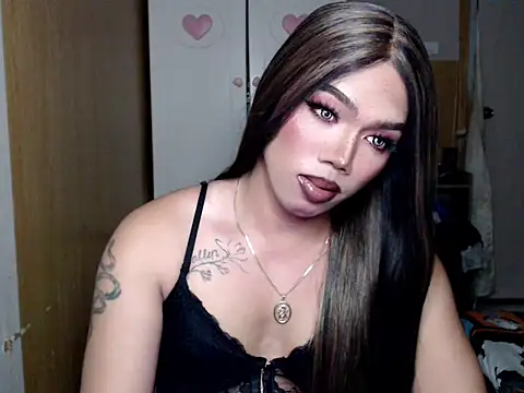 Snapshot of Queen_alena chatting on February 10, 5:17 pm Queen alena online show from February 10, 5:17 pm