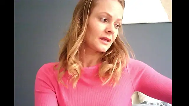 Snapshot of Ginger-bb chatting on September 15, 7:19 am Ginger-bb online show from September 15, 7:19 am