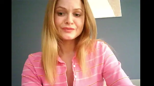 Snapshot of Ginger-bb chatting on October 29, 1:24 pm Ginger-bb online show from October 29, 1:24 pm