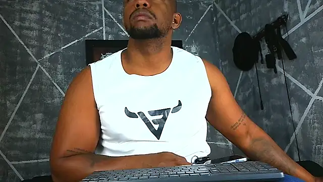 Snapshot of big_blackmen19 chatting on May 19, 1:39 pm big blackmen19 online show from May 19, 1:39 pm