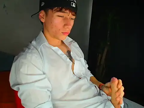 Logan sixxer online show from October 11, 7:45 pm