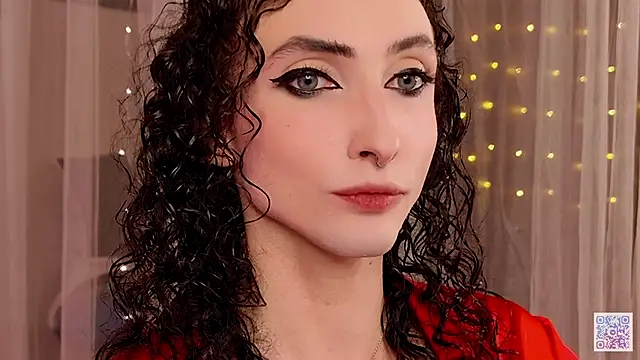 Snapshot of Queen_of_tease chatting on October 11, 5:11 pm Queen of tease online show from October 11, 5:11 pm