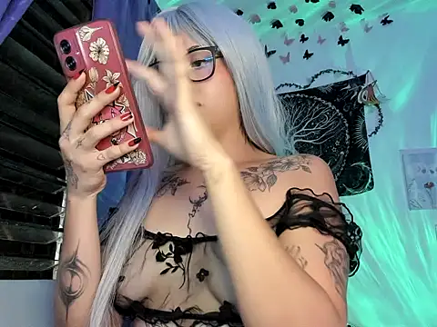 Sweet mim  online show from April 10, 11:53 pm