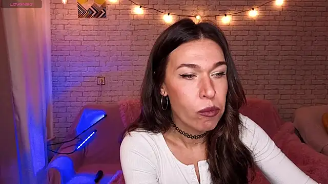 ReginaFoXXXy online show from October 28, 12:30 pm