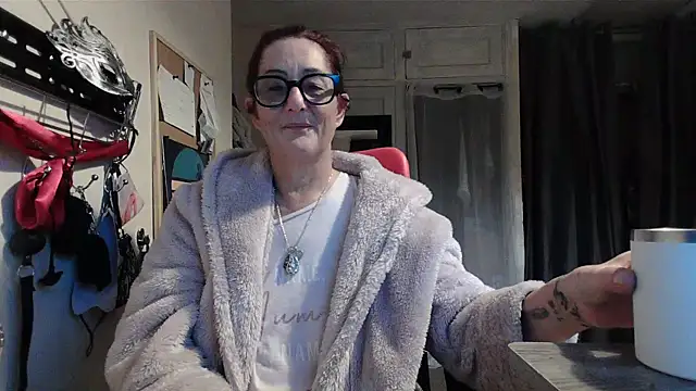 Mistress-Ivy51 online show from November 6, 6:58 am