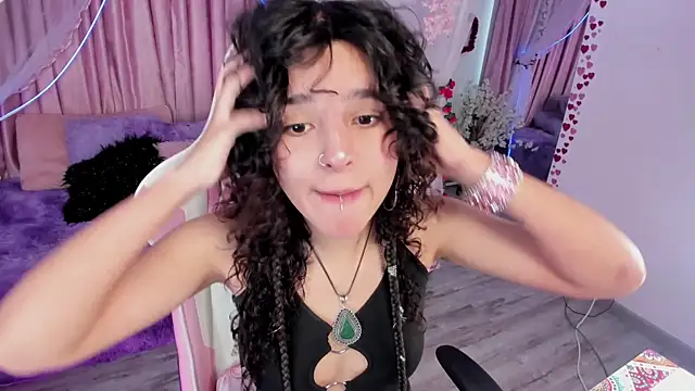 Snapshot of bunny_curly chatting on September 19, 3:56 pm bunny curly online show from September 19, 3:56 pm