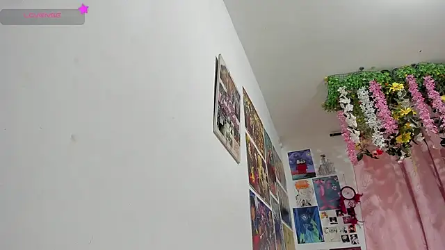 Snapshot of FluffyMelons chatting on February 8, 11:08 pm FluffyMelons online show from February 8, 11:08 pm