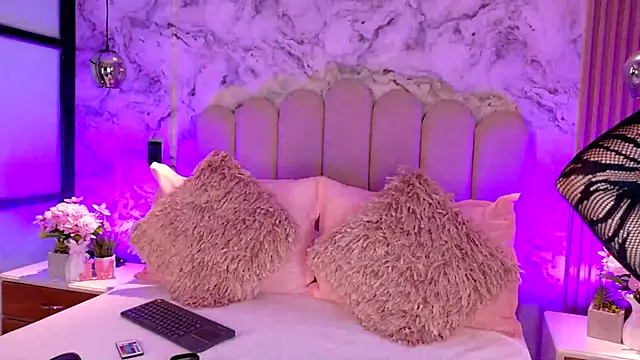 JessicaMason online show from December 15, 10:47 pm