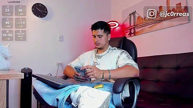  Juanes online show from January 17, 9:07 pm