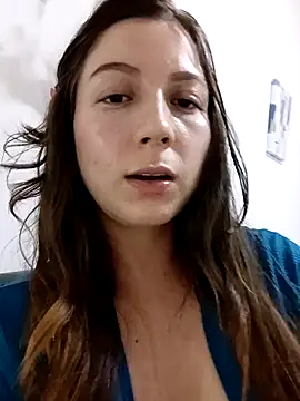 Arianna Moss online show from December 18, 1:33 am