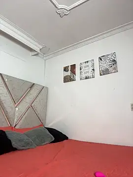 Snapshot of lilith_cut3 chatting on October 7, 1:36 am lilith cut3 online show from October 7, 1:36 am