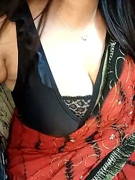 Snapshot of sassylisa chatting on April 5, 9:01 pm sassylisa online show from April 5, 9:01 pm
