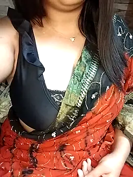 Snapshot of sassylisa chatting on April 10, 1:55 am sassylisa online show from April 10, 1:55 am